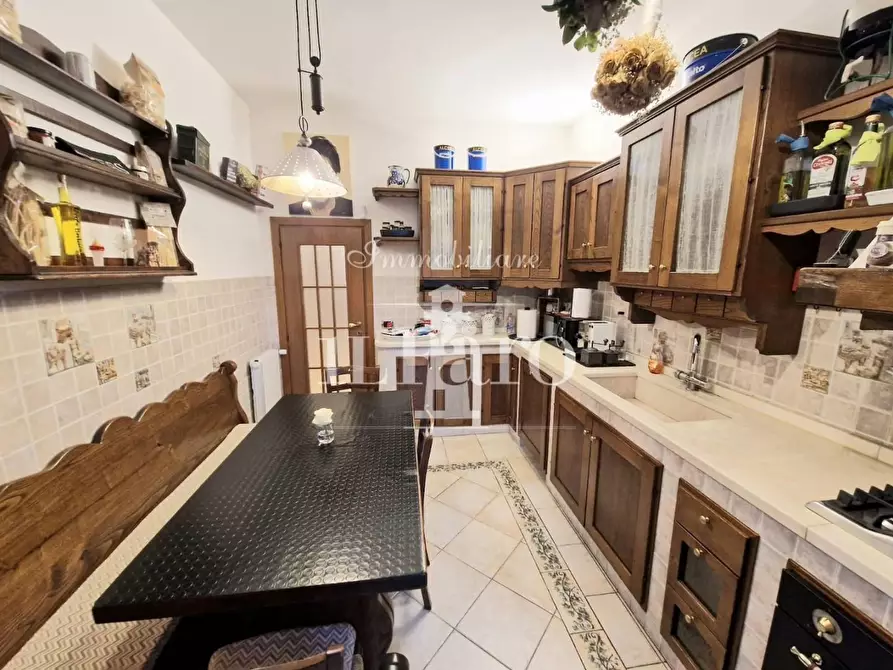 Immagine 9 di Appartamento in vendita  a Campi Bisenzio