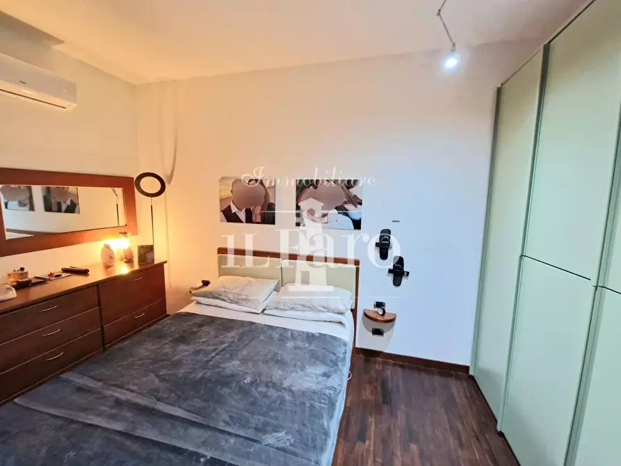 Immagine 21 di Appartamento in vendita  a Campi Bisenzio