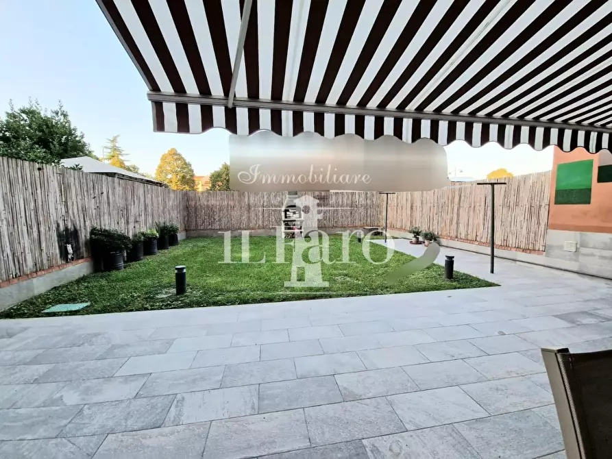 Immagine 6 di Appartamento in vendita  a Campi Bisenzio