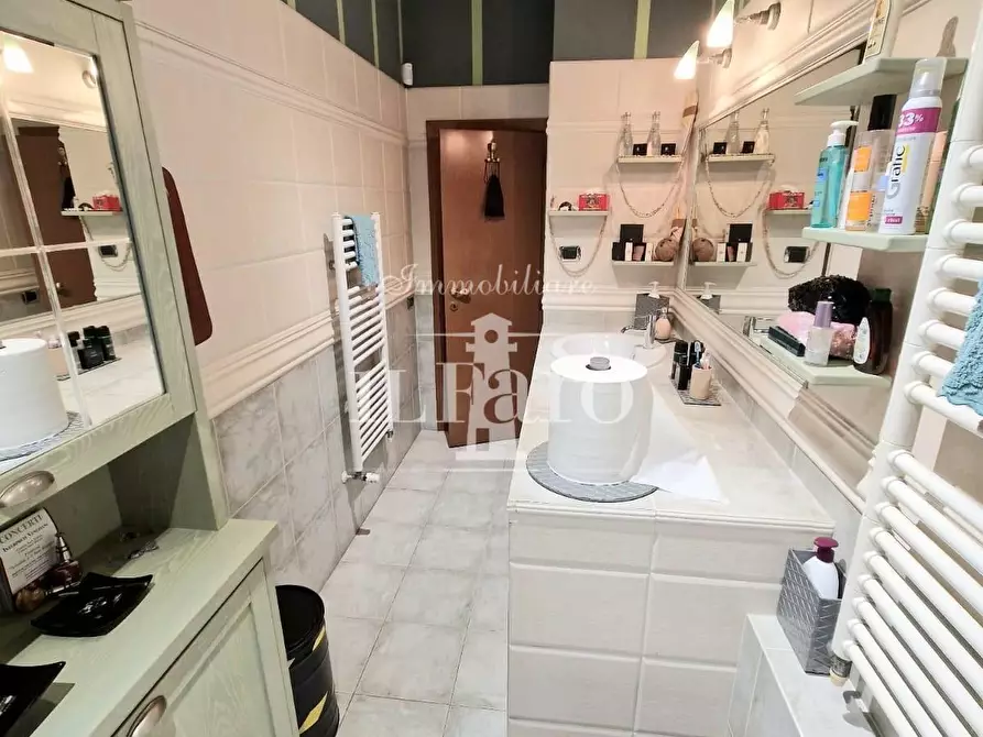 Immagine 29 di Appartamento in vendita  a Campi Bisenzio