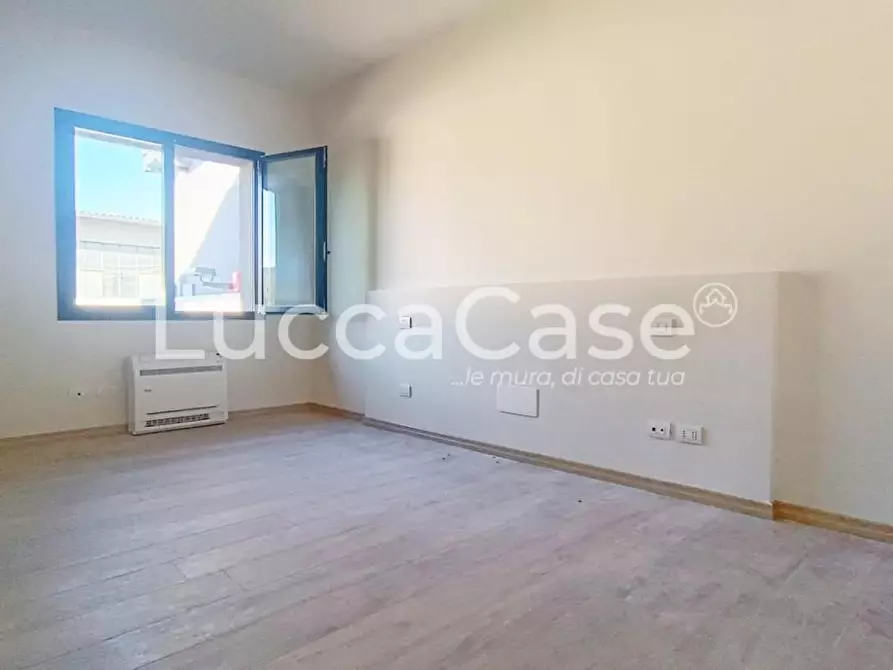 Immagine 6 di Ufficio in affitto  a Capannori