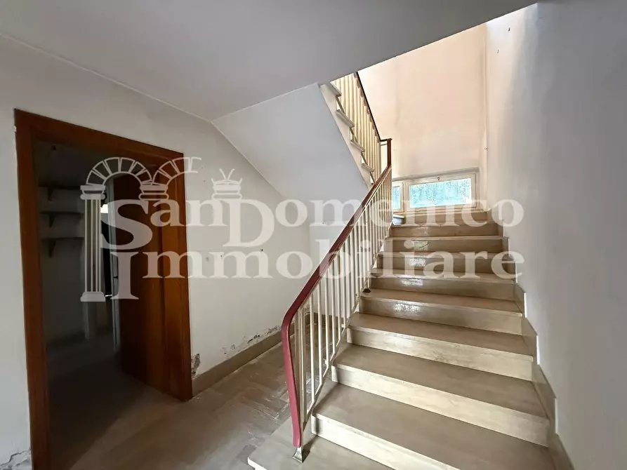 Immagine 3 di Villa in vendita  a Pisa