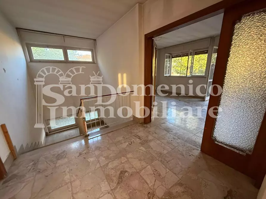 Immagine 10 di Villa in vendita  a Pisa