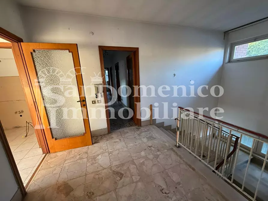 Immagine 9 di Villa in vendita  a Pisa