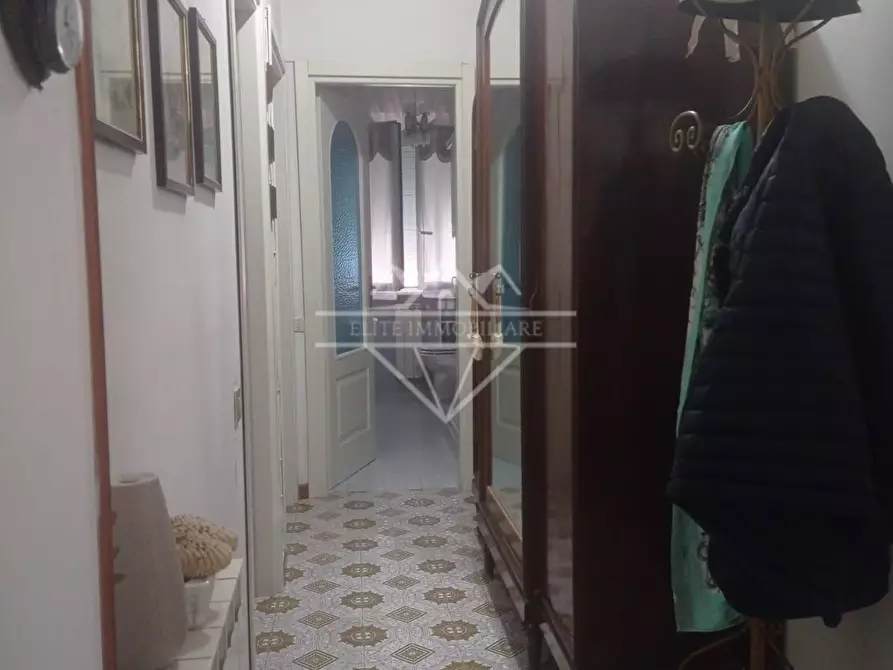 Immagine 5 di Appartamento in vendita  a Carrara