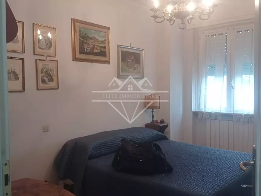 Immagine 6 di Appartamento in vendita  a Carrara