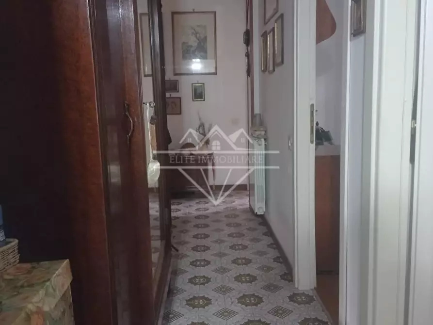 Immagine 10 di Appartamento in vendita  a Carrara