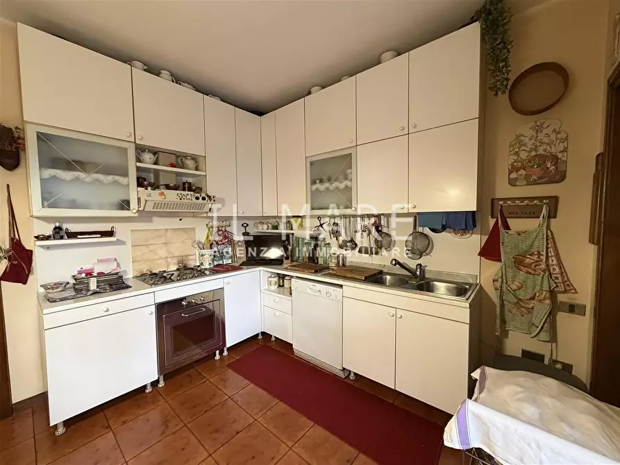 Immagine 5 di Appartamento in vendita  a Massa