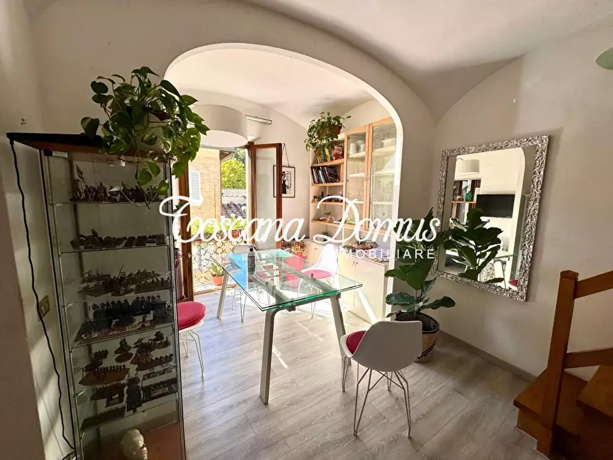 Immagine 3 di Appartamento in vendita  a Siena