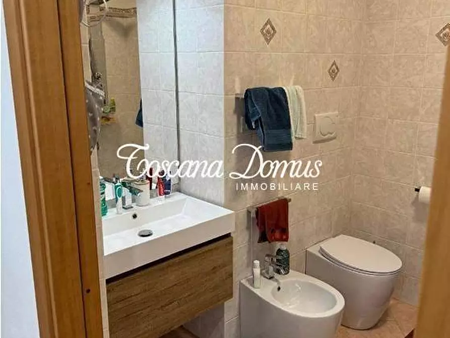 Immagine 13 di Appartamento in vendita  a Siena