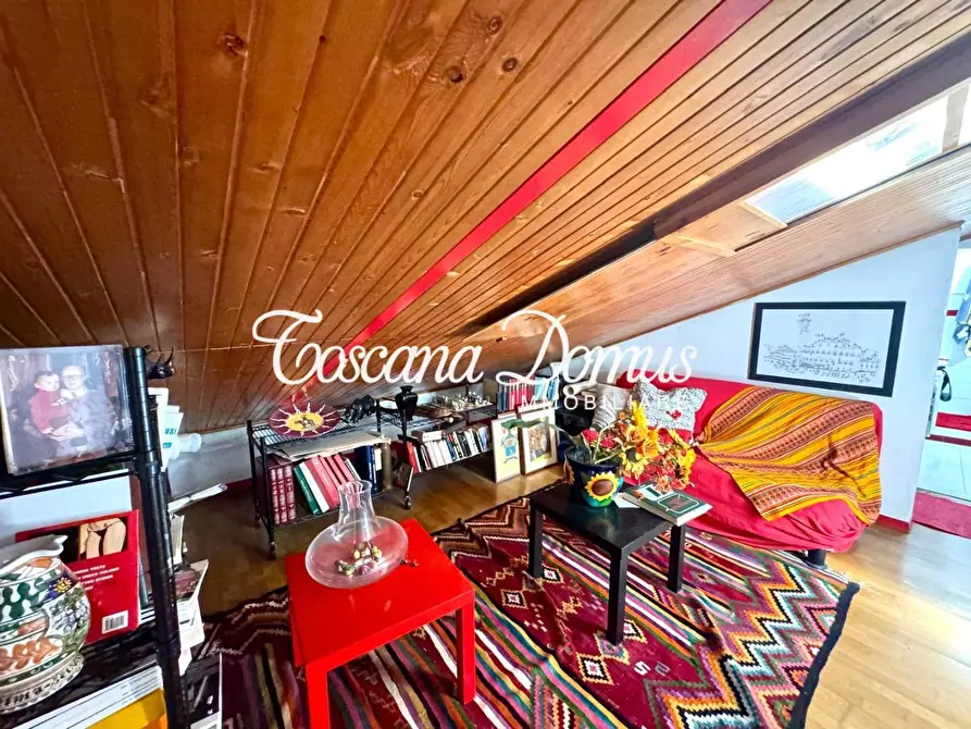 Immagine 17 di Appartamento in vendita  a Siena