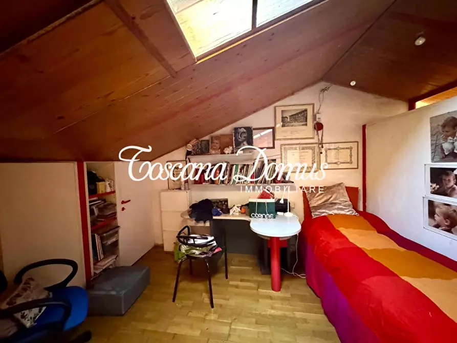 Immagine 16 di Appartamento in vendita  a Siena