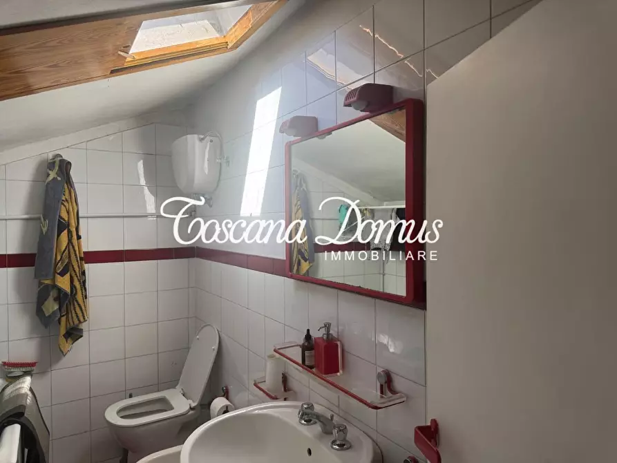 Immagine 14 di Appartamento in vendita  a Siena