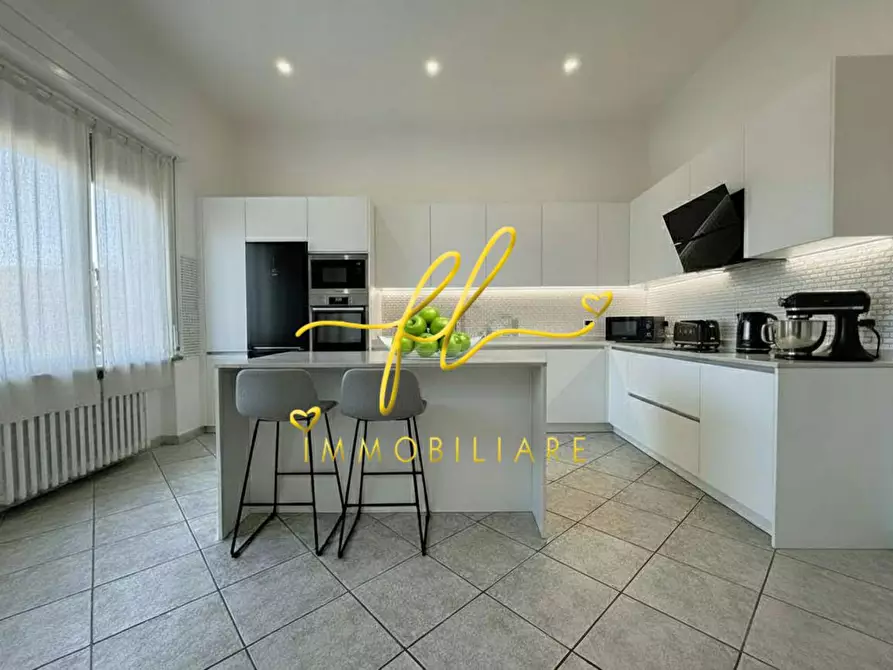 Immagine 8 di Appartamento in vendita  a Cecina