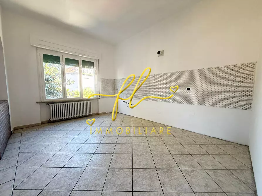 Immagine 6 di Appartamento in vendita  a Cecina