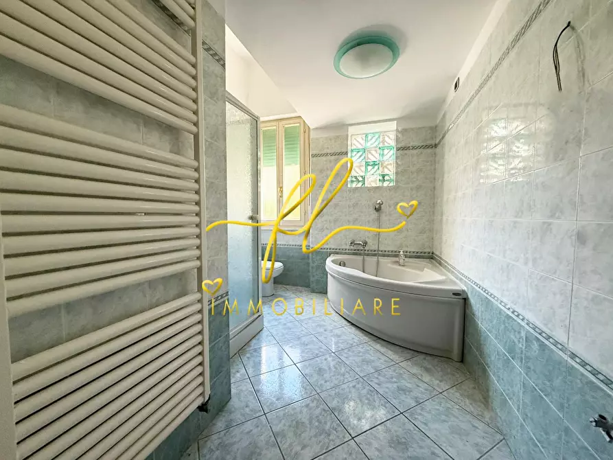 Immagine 17 di Appartamento in vendita  a Cecina