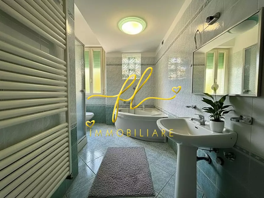 Immagine 18 di Appartamento in vendita  a Cecina