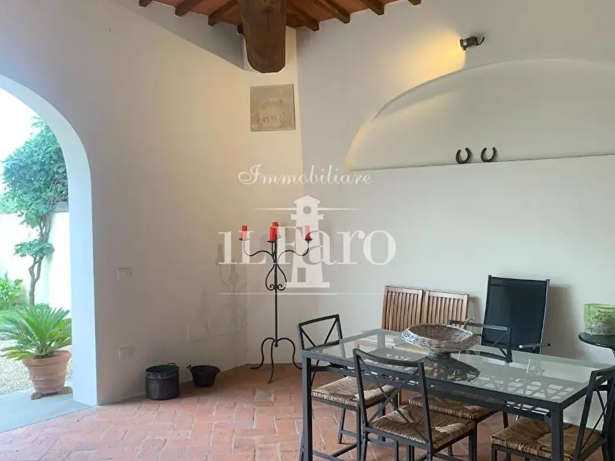 Immagine 5 di Porzione di casa in vendita  a Campi Bisenzio