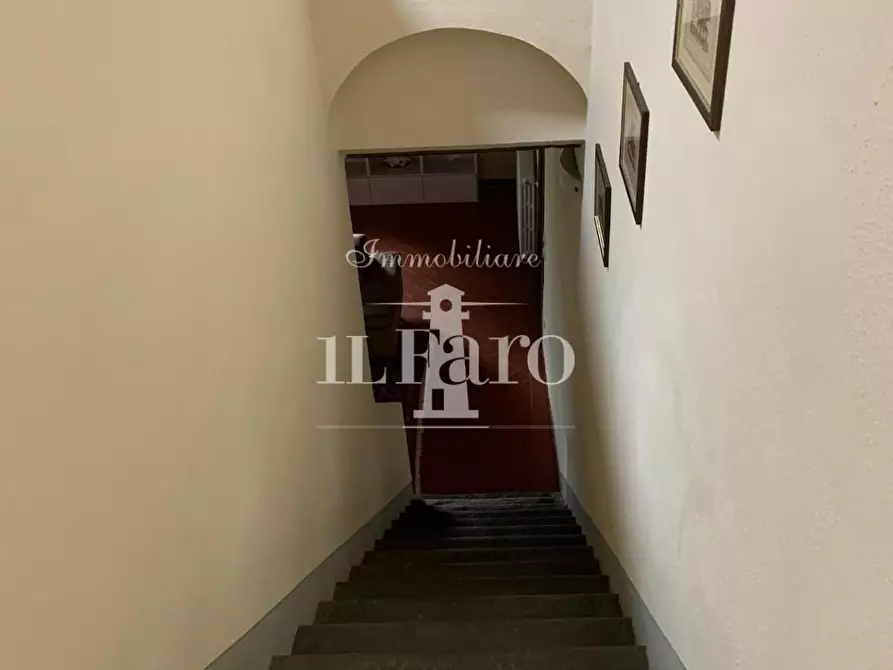 Immagine 11 di Porzione di casa in vendita  a Campi Bisenzio