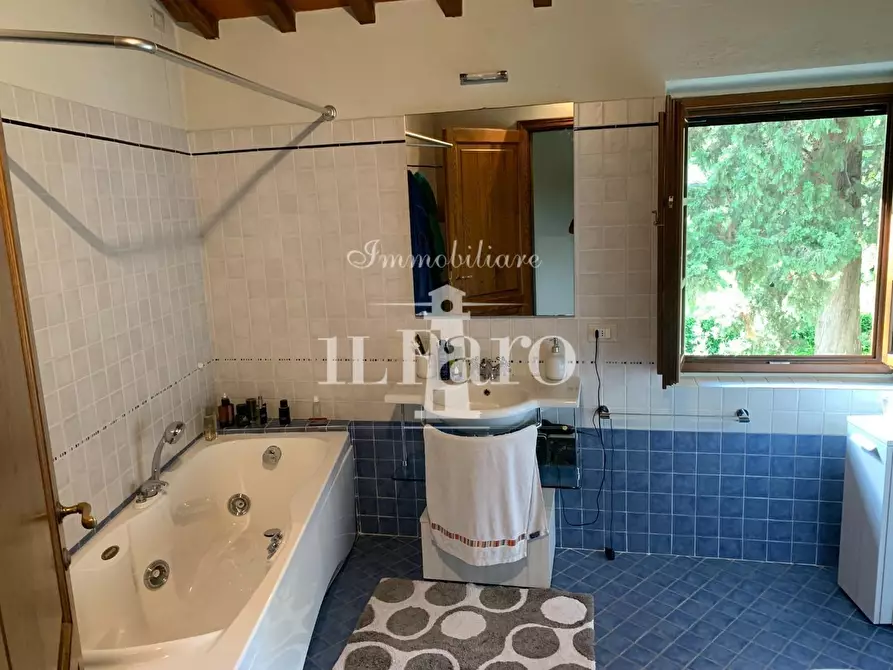 Immagine 19 di Porzione di casa in vendita  a Campi Bisenzio