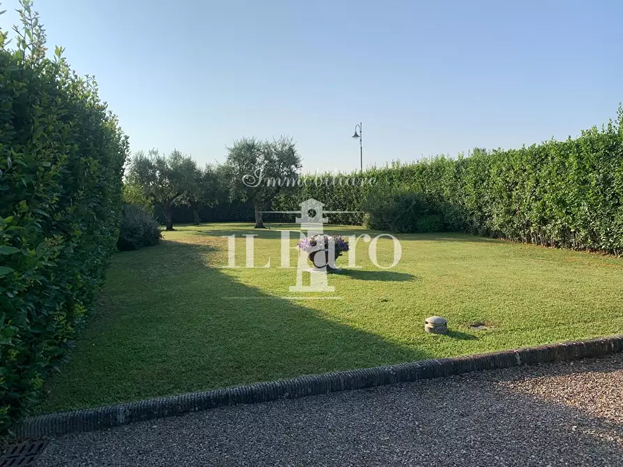 Immagine 3 di Porzione di casa in vendita  a Campi Bisenzio