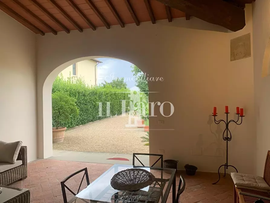 Immagine 4 di Porzione di casa in vendita  a Campi Bisenzio