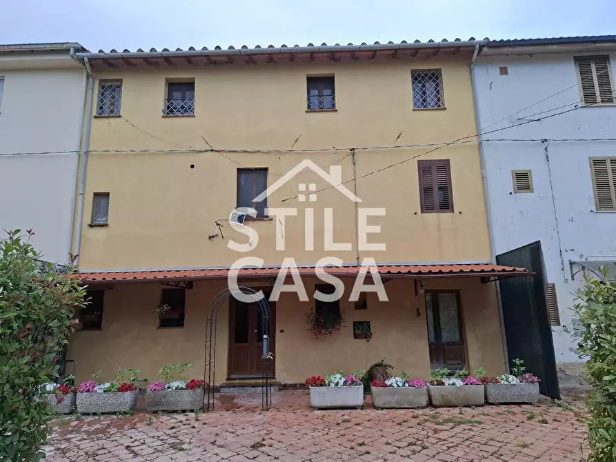 Immagine 10 di Porzione di casa in vendita  a Ponte Buggianese