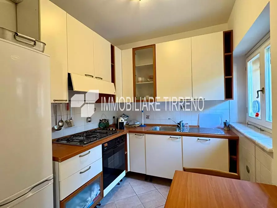 Immagine 7 di Appartamento in vendita  a Massa