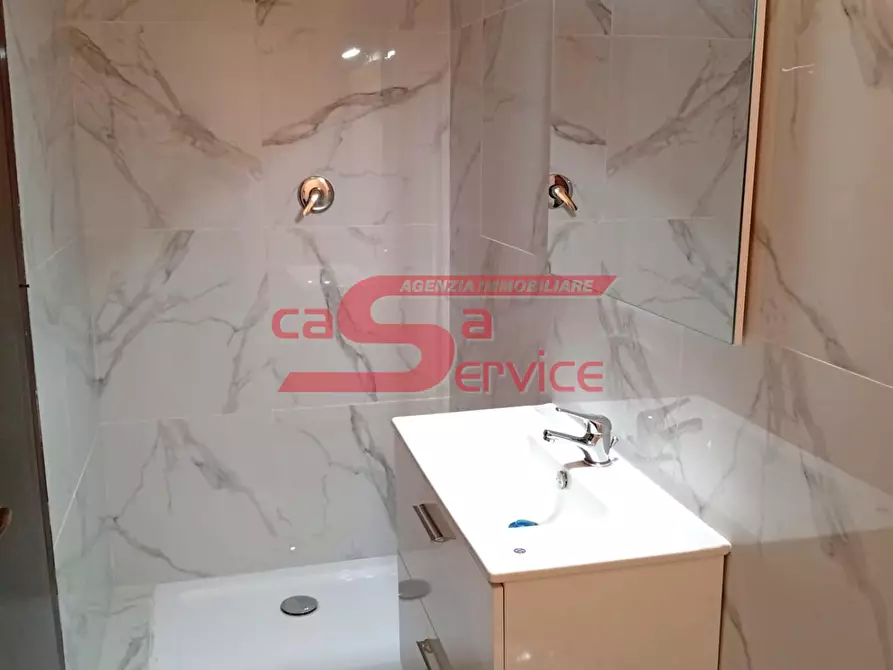 Immagine 16 di Appartamento in vendita  a Massa E Cozzile