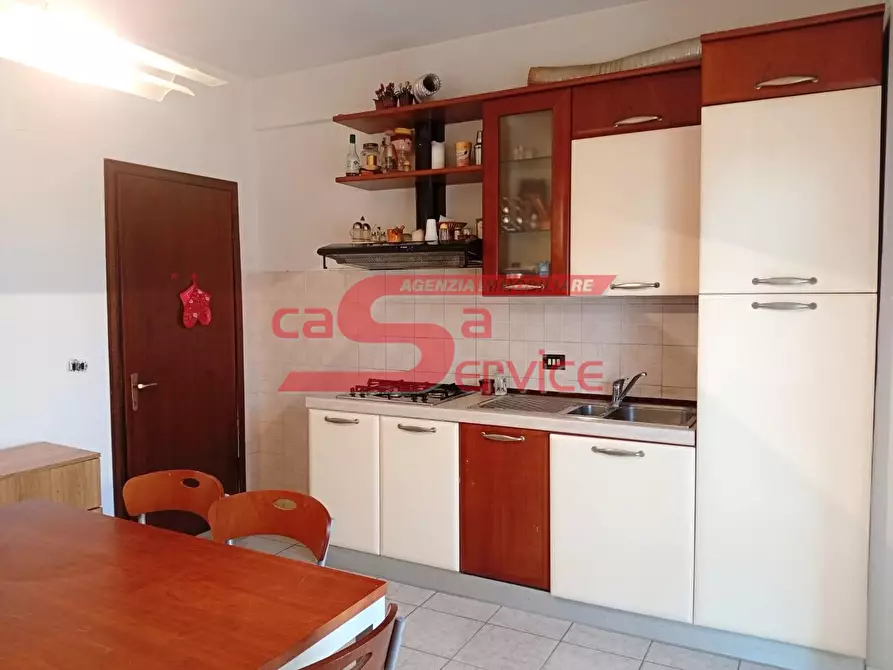 Immagine 5 di Appartamento in vendita  a Massa E Cozzile