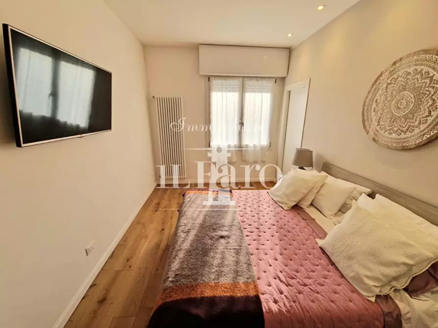 Immagine 23 di Casa indipendente in vendita  a Campi Bisenzio