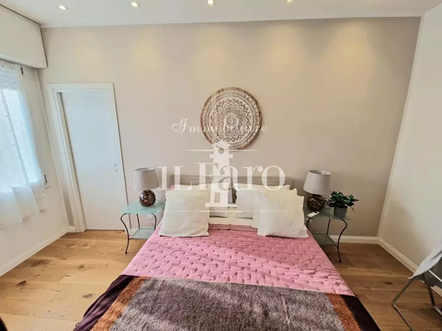 Immagine 21 di Casa indipendente in vendita  a Campi Bisenzio