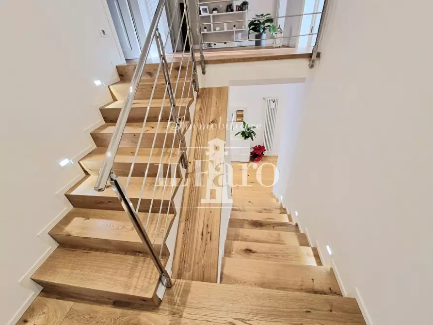 Immagine 26 di Casa indipendente in vendita  a Campi Bisenzio