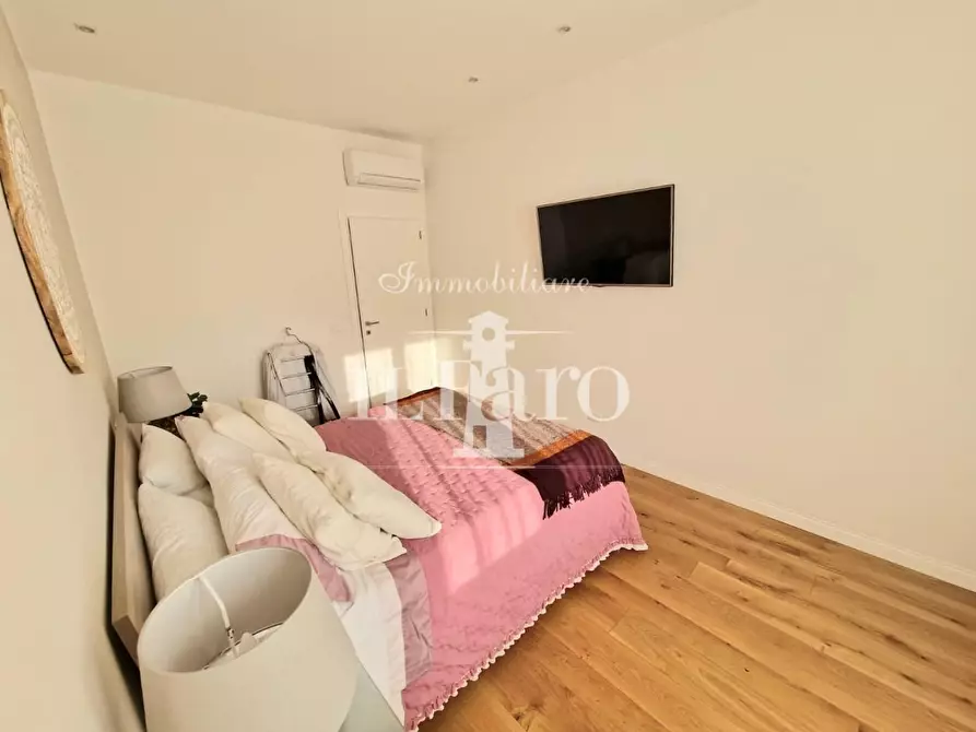 Immagine 19 di Casa indipendente in vendita  a Campi Bisenzio