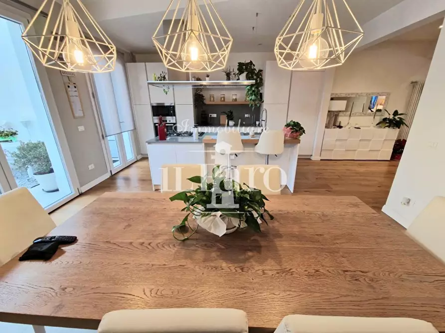 Immagine 5 di Casa indipendente in vendita  a Campi Bisenzio