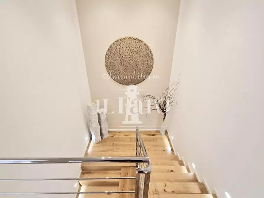 Immagine 12 di Casa indipendente in vendita  a Campi Bisenzio