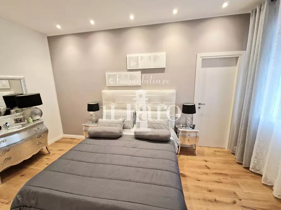 Immagine 16 di Casa indipendente in vendita  a Campi Bisenzio