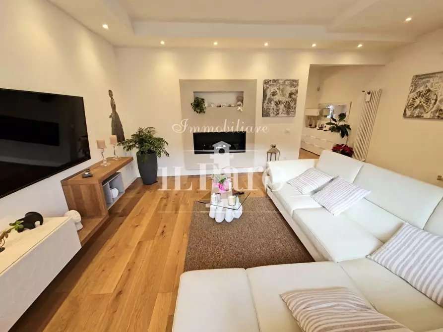 Immagine 9 di Casa indipendente in vendita  a Campi Bisenzio