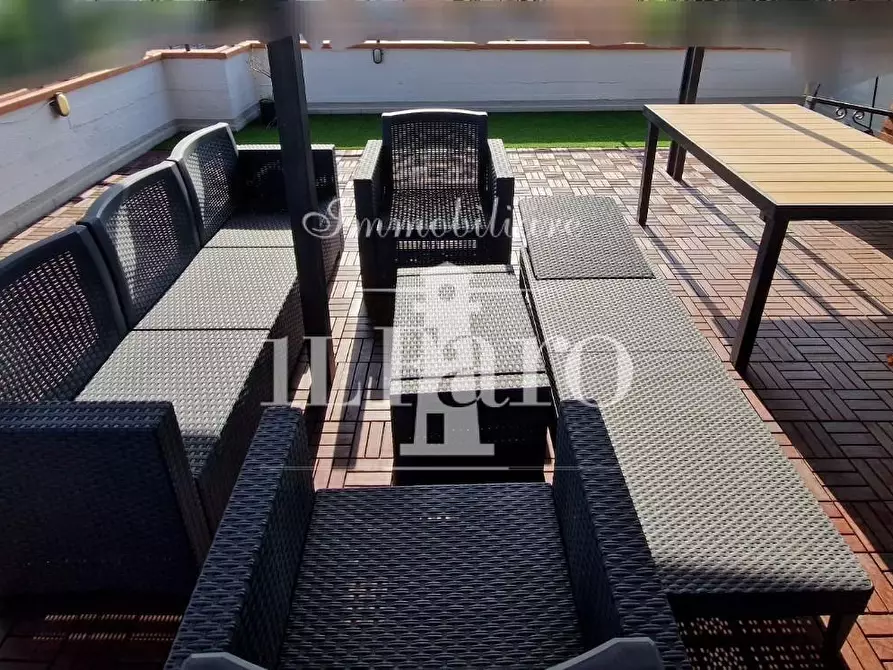 Immagine 68 di Villa in vendita  a Campi Bisenzio