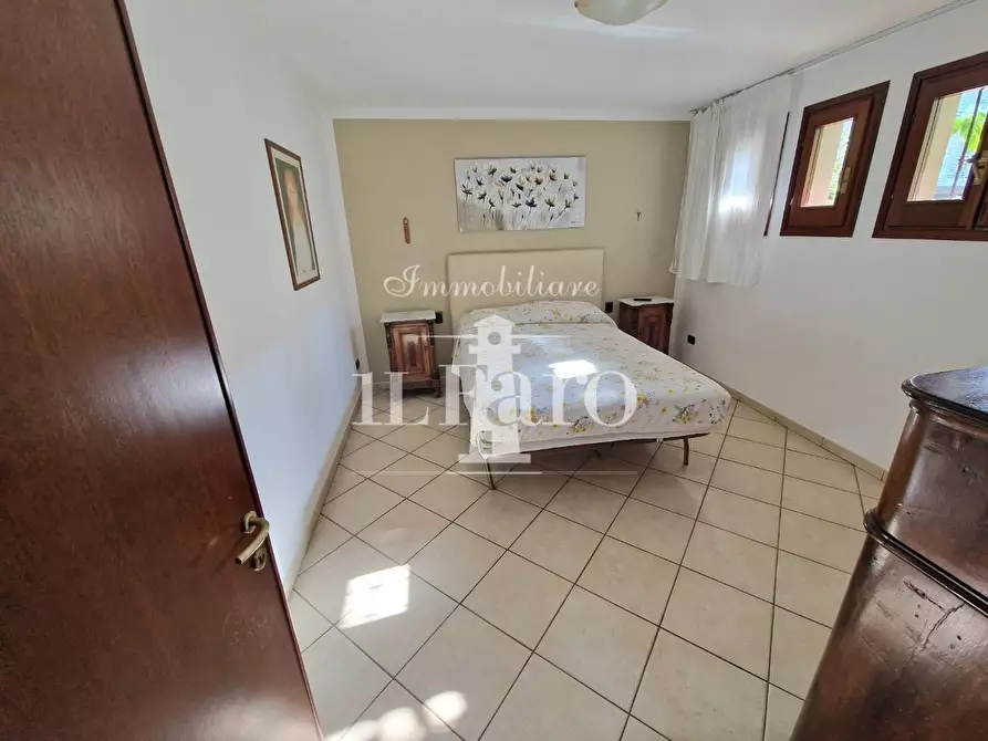 Immagine 39 di Villa in vendita  a Campi Bisenzio