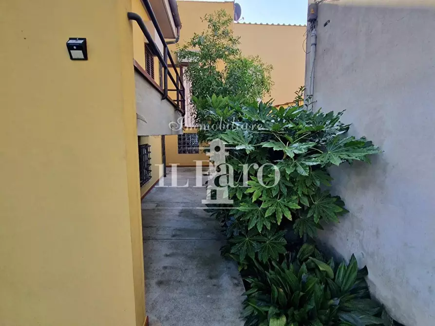 Immagine 67 di Villa in vendita  a Campi Bisenzio