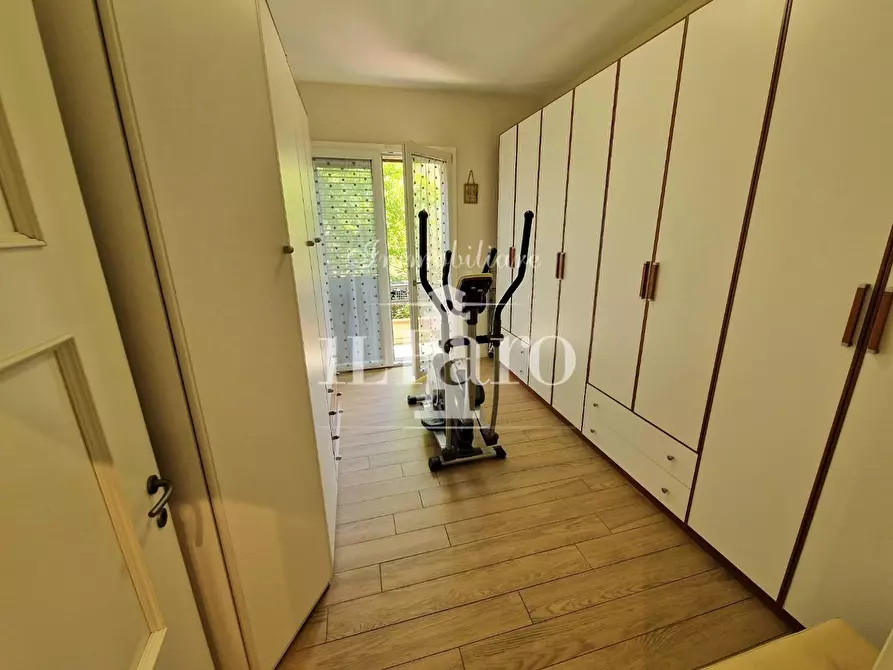 Immagine 21 di Villa in vendita  a Campi Bisenzio