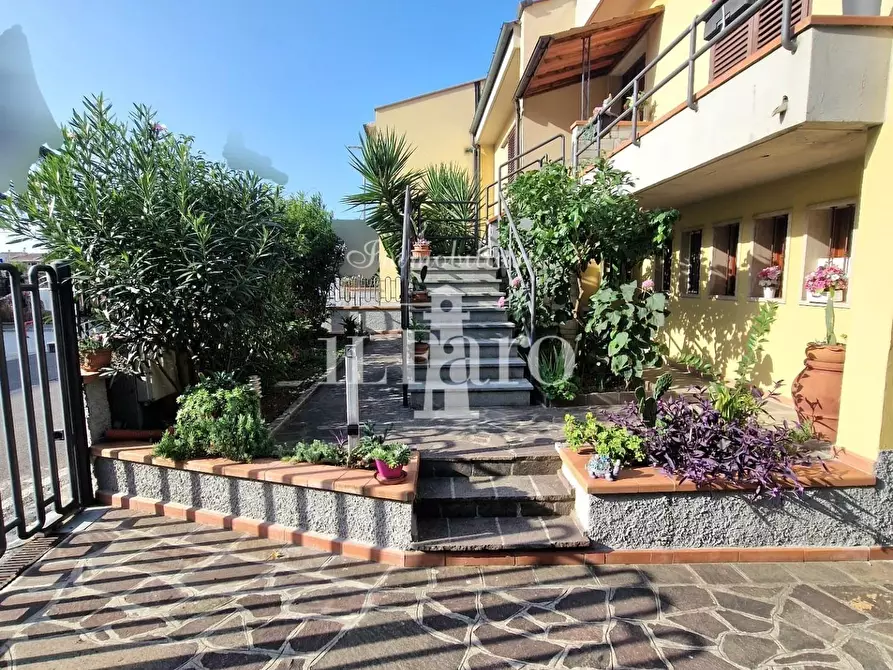 Immagine 62 di Villa in vendita  a Campi Bisenzio