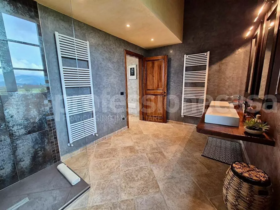 Immagine 21 di Rustico / casale in vendita  a Cascina