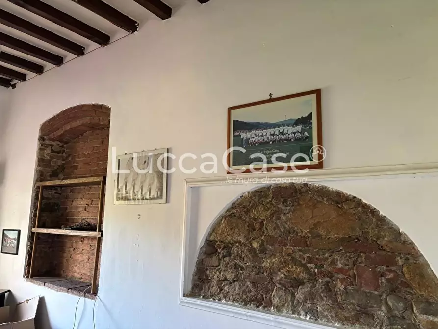 Immagine 32 di Casa indipendente in vendita  a Lucca