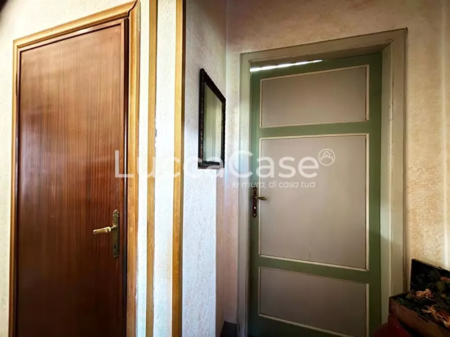 Immagine 43 di Casa indipendente in vendita  a Lucca