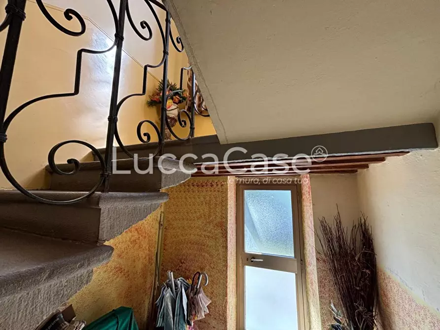 Immagine 81 di Casa indipendente in vendita  a Lucca
