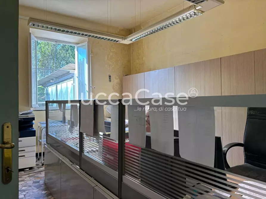 Immagine 85 di Casa indipendente in vendita  a Lucca