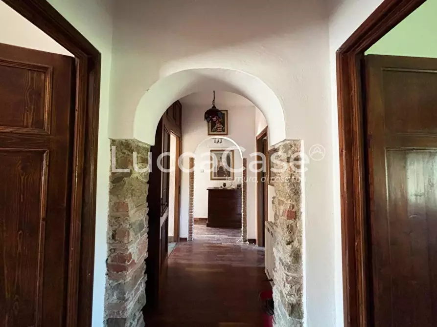 Immagine 6 di Casa indipendente in vendita  a Lucca