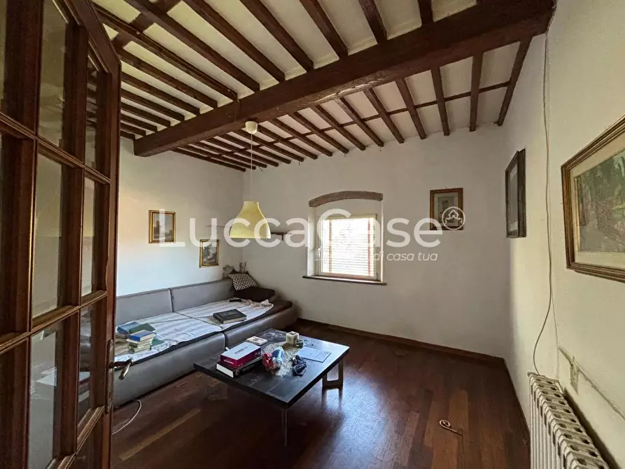 Immagine 24 di Casa indipendente in vendita  a Lucca